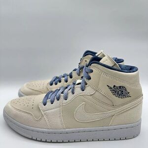 NIB Nike Women’s Air Jordan 1 Mid SE 10.5 W Sanddrift shoes